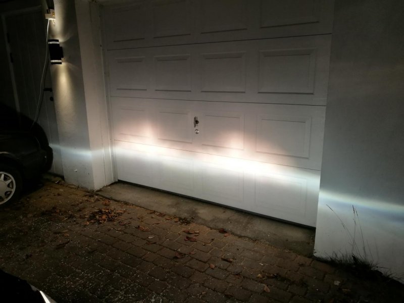 Langlys mot vegg før bytte.jpg