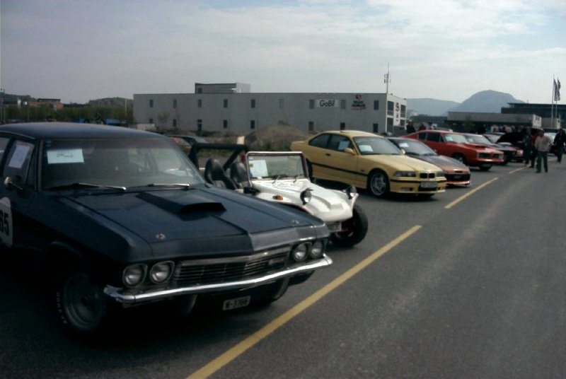 streetleagel 02.05.04 006.jpg