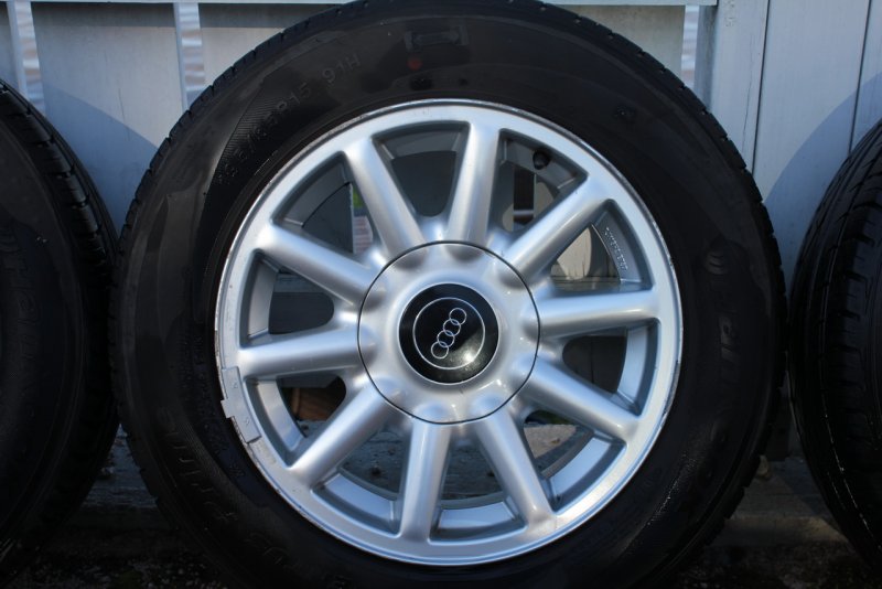 Audi 80 Hjul 2_resize.JPG