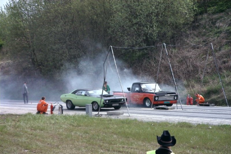 streetleagel 02.05.04 017.jpg