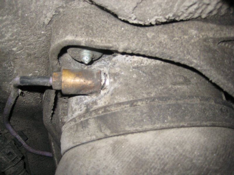 Touareg luftdempernippel fremme (2)lite.JPG