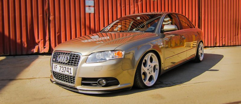 Audi A4-3.jpg