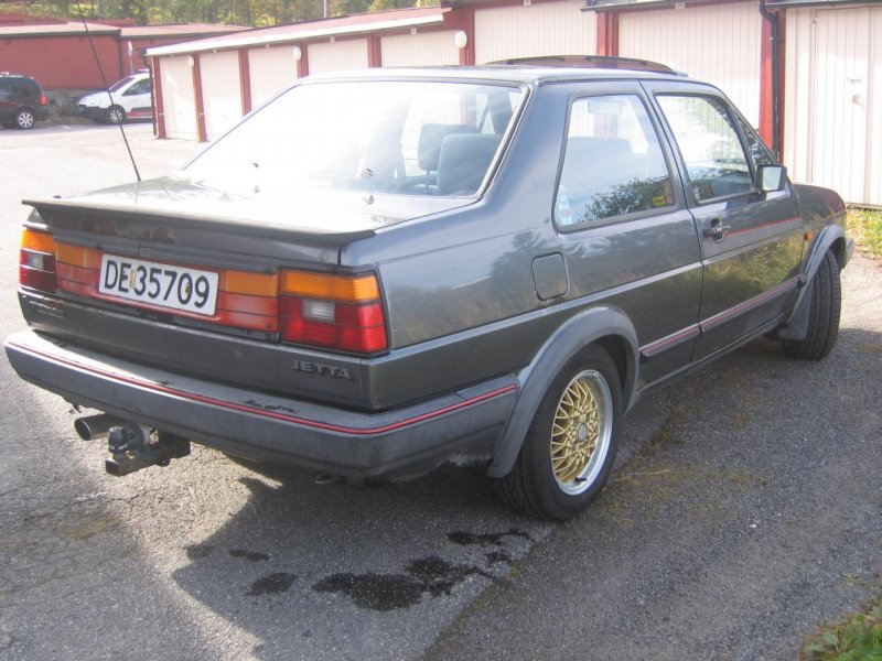 VW Jetta GT rear.jpg