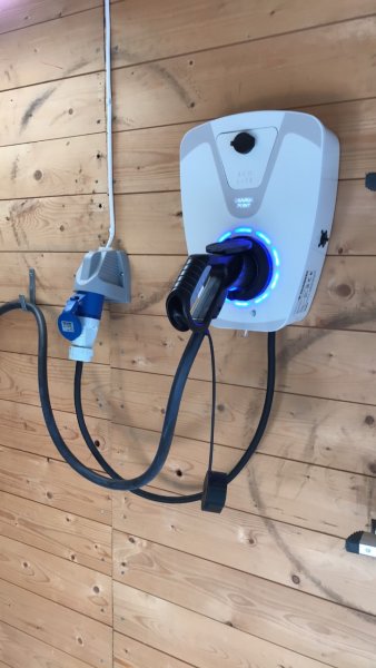 2017-10-14 15.02.24 (Custom).jpg