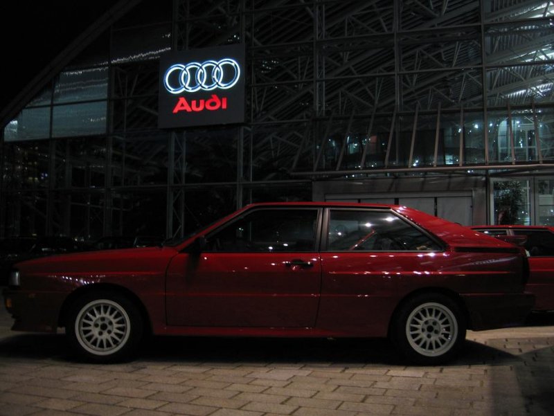 quattro at night.JPG