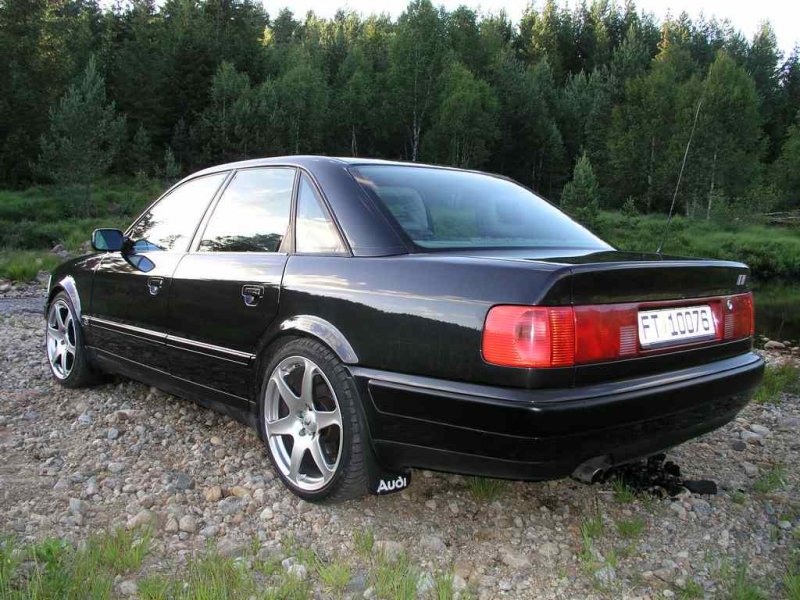 S4 05 bak m bekk.jpg