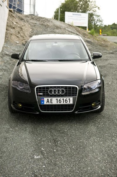 Audi A4_C.jpg