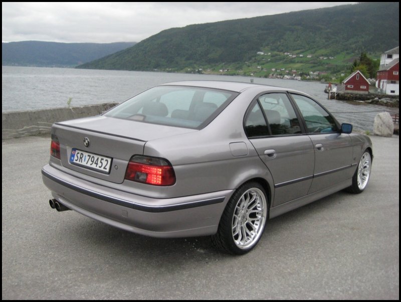 BMW 523  010.jpg