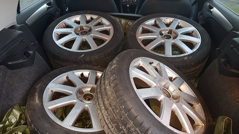 RS4 1. gen felger.jpg