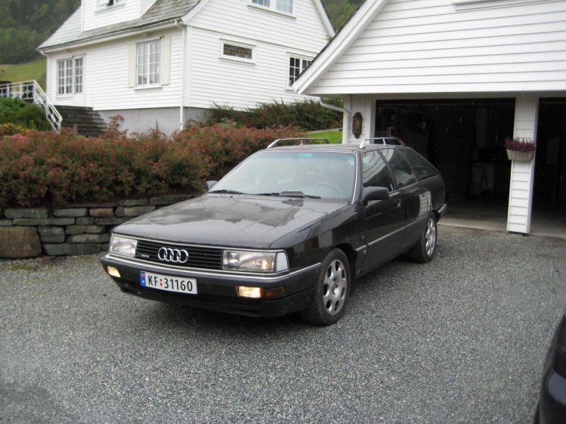 Audi 200 001.jpg
