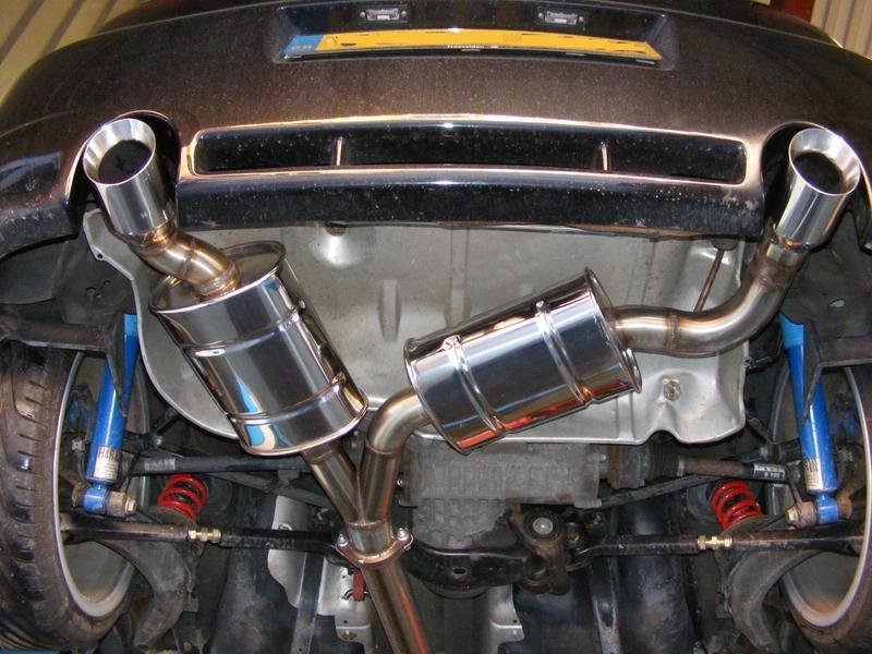 VW R32 DSCF0778-1.jpg