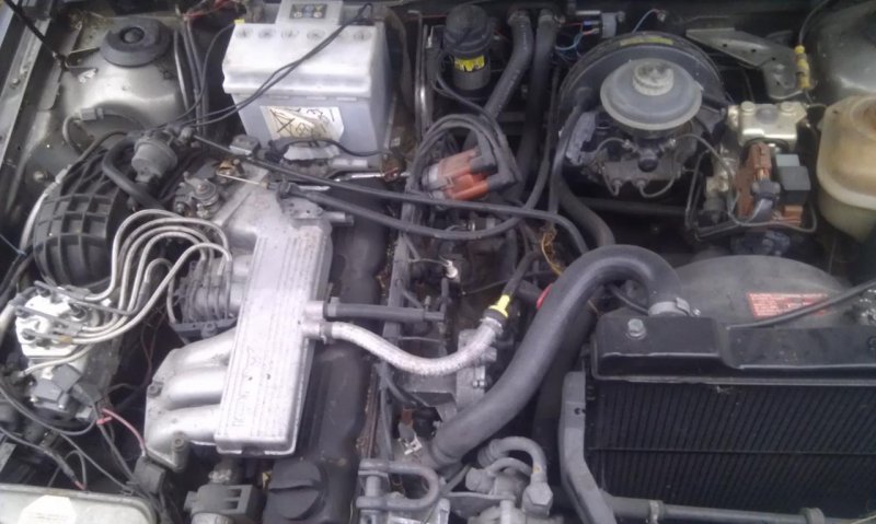 Audi_90_quattro_motor.jpg