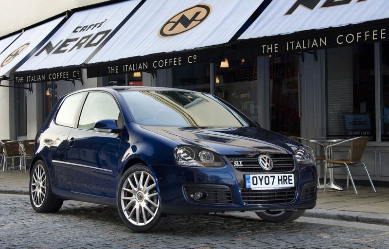 Volkswagen-Golf-GT-Sport.jpg