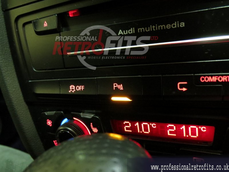 audi-a4-b8-front-and-rear-APS-Plus-System-button-on.JPG