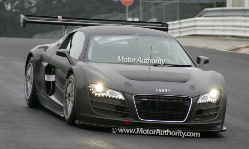 audi_r8_gt3_race_car_spy_shots_007-1118-950x673.jpg