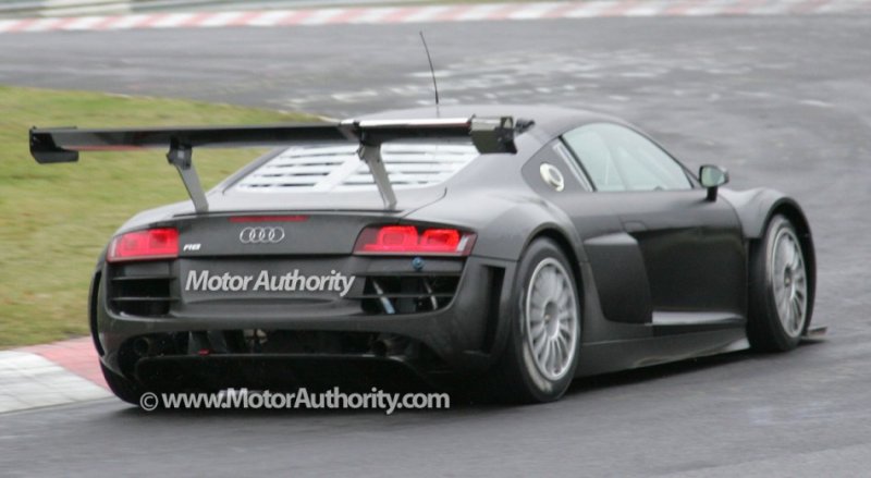audi_r8_gt3_race_car_spy_shots_011-1118-950x673.jpg