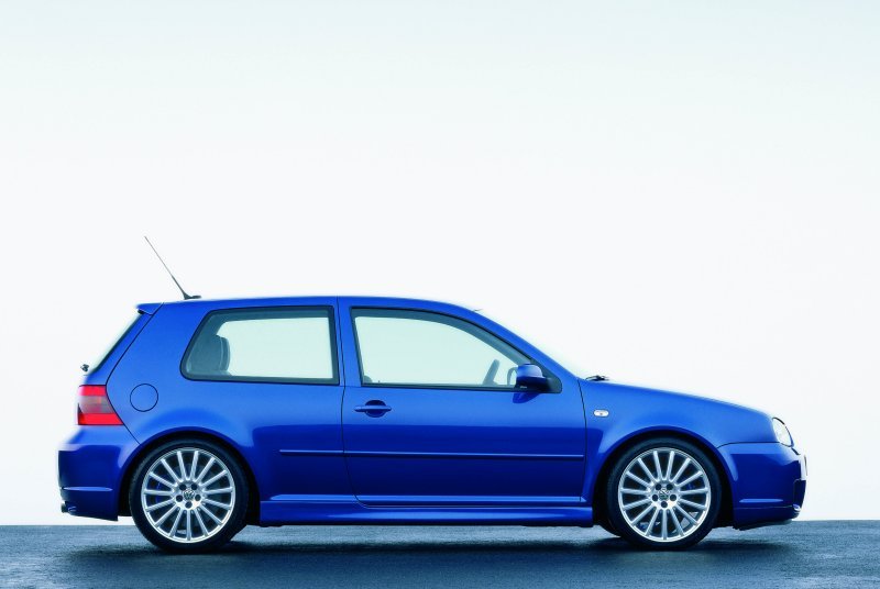 vw_golf_r32-08s.jpg