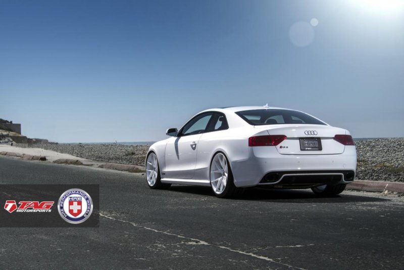 white-audi-rs5-on-hre-wheels-looks-classy-photo-gallery_3.jpg
