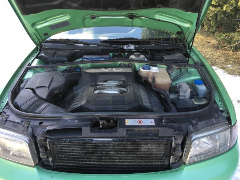 A4V6Av2-6-QuattroB5-motor.JPG